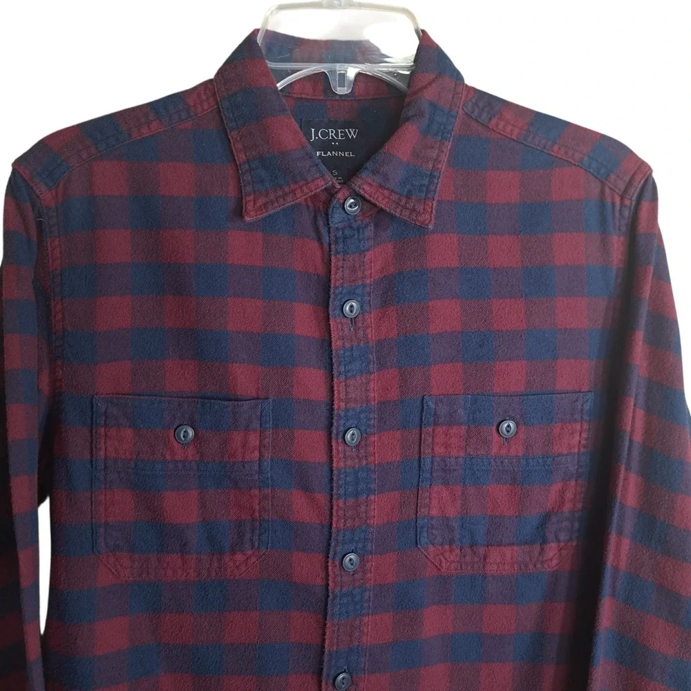 J. Crew Men's Plaid Shirt‎ Size S Blue/Burgundy Flannel Collared Button-Up